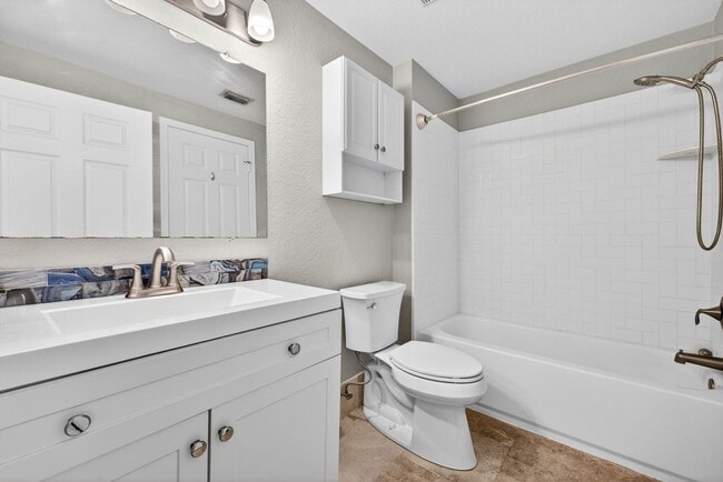 Building Photo - 6481 Aragon Way