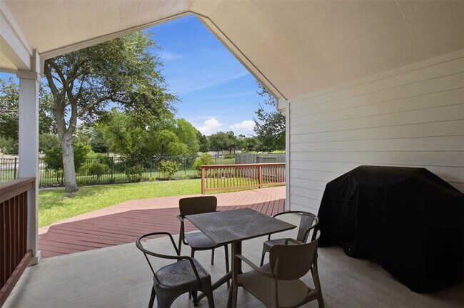Building Photo - 1833 Paradise Ridge Dr