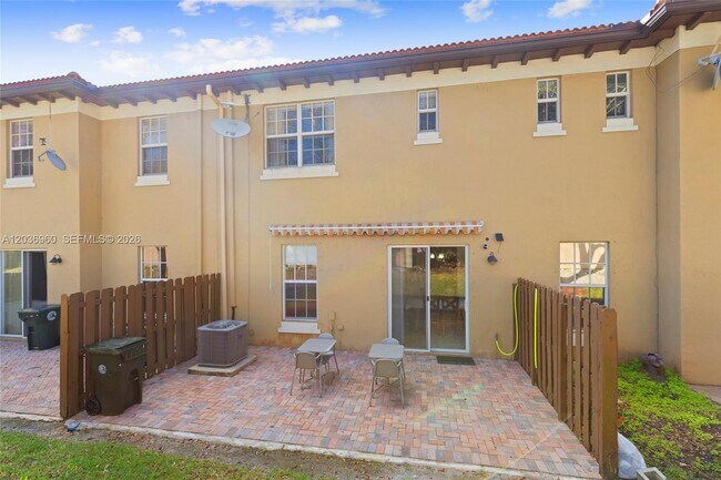 Building Photo - 6959 Julia Gardens Dr