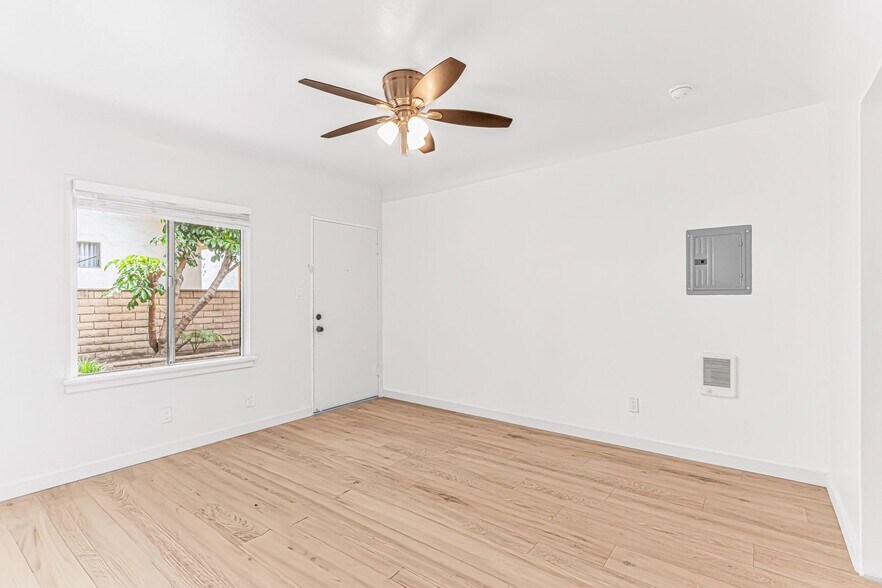 Building Photo - 636 Linden Ave