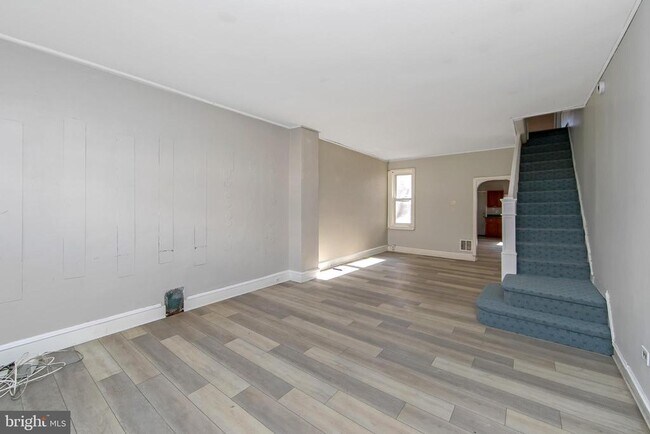 Building Photo - 1078 Morton St