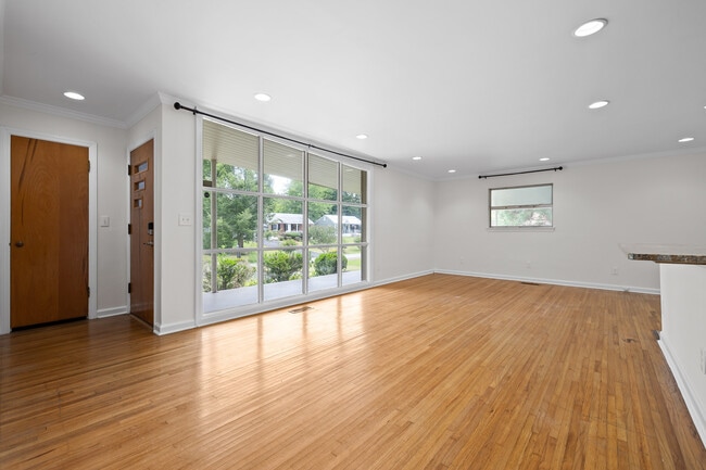 Entry - 3291 Van Buren St