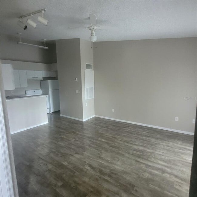 Building Photo - 2210 Yankee Pl