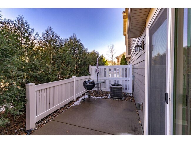 Building Photo - 2109 Cedar Grove Trail