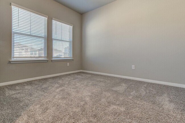 Building Photo - 14513 Heartland Dr