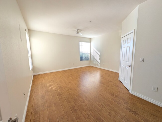 Building Photo - 3 Bedroom 2 Bathroom Condo in the Heart of Canyon Crest, Riverside!