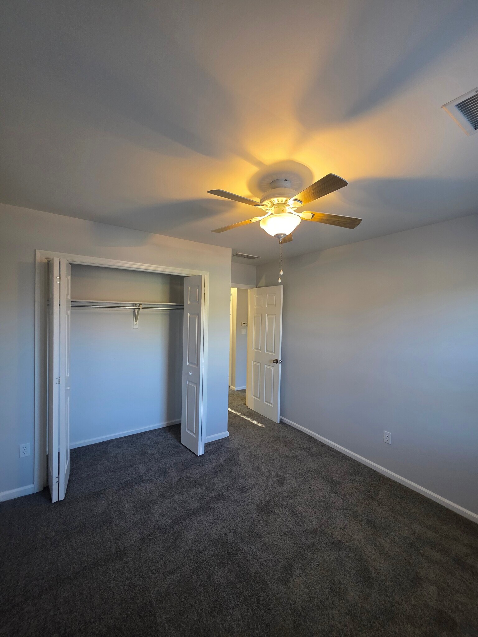 Building Photo - 1930 Cricklewood Cv