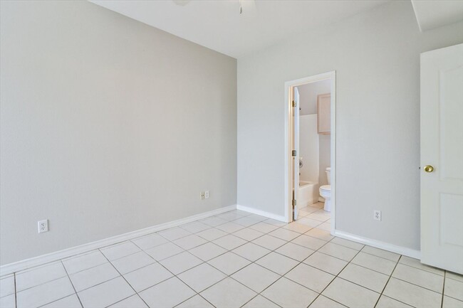 Building Photo - 13986 Fortuna Bay Dr