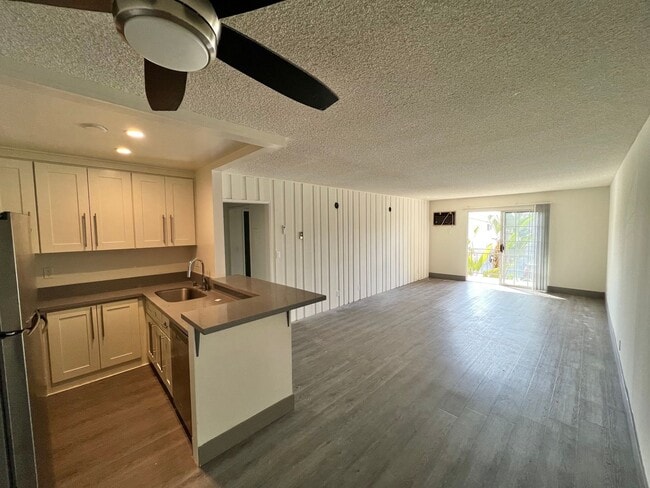 Building Photo - Woodbine Street Luxury Apartments