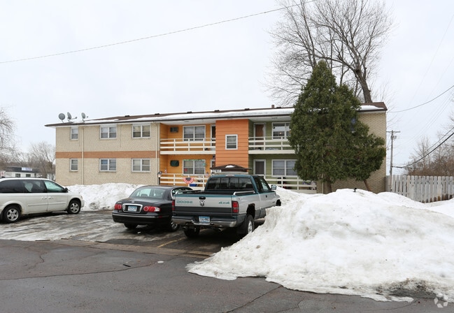 Building Photo - Maple Lane Apartments