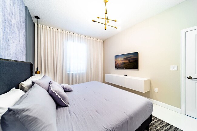 Building Photo - 2869 Bookmark Dr