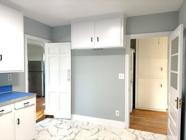 Building Photo - 2 Bedroom | 1 Bathroom Home – Downtown Charleston - Available NOW! Short term lease!