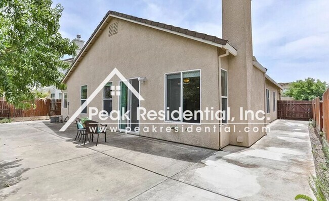Building Photo - Spacious Elk Grove 4bd/2ba Home with 2 Car...