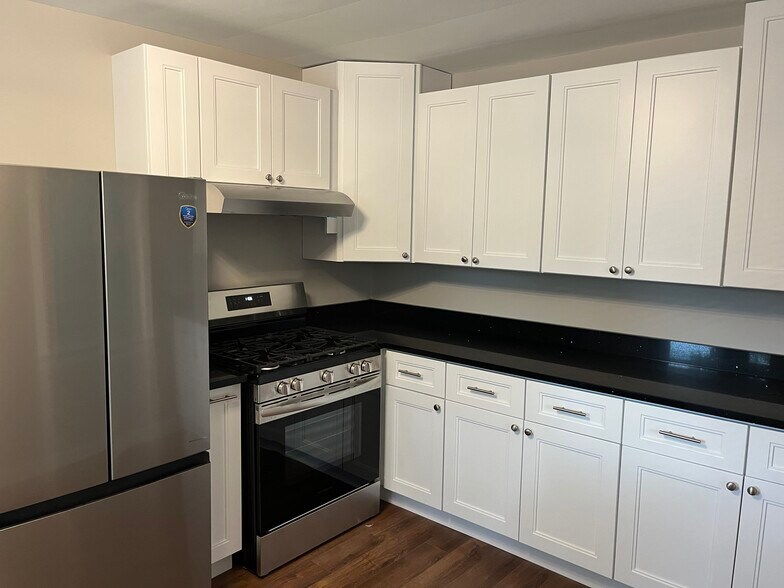 New appliances - 217 N 6th St