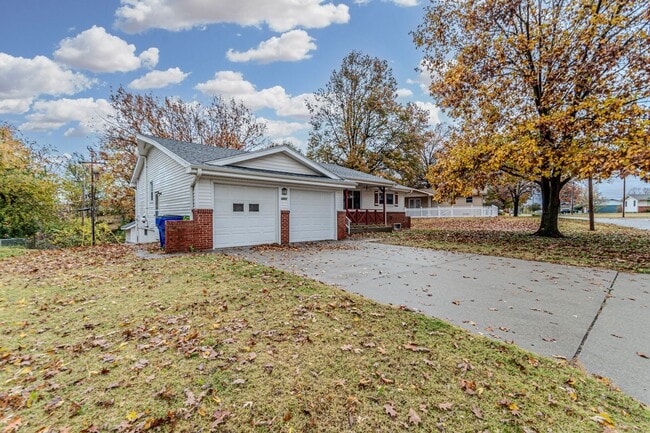 Building Photo - Please View 3D Virtual Walk-Through Before Scheduling a Showing