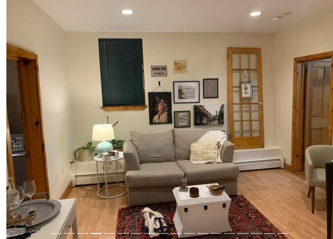 Building Photo - 17 Aberdeen St