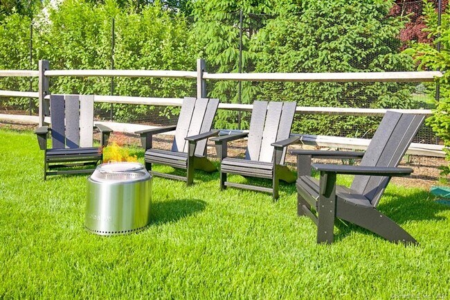 Building Photo - 17 Stony Brook Rd