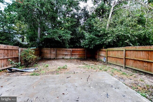 Building Photo - 2725 Red Lion Pl