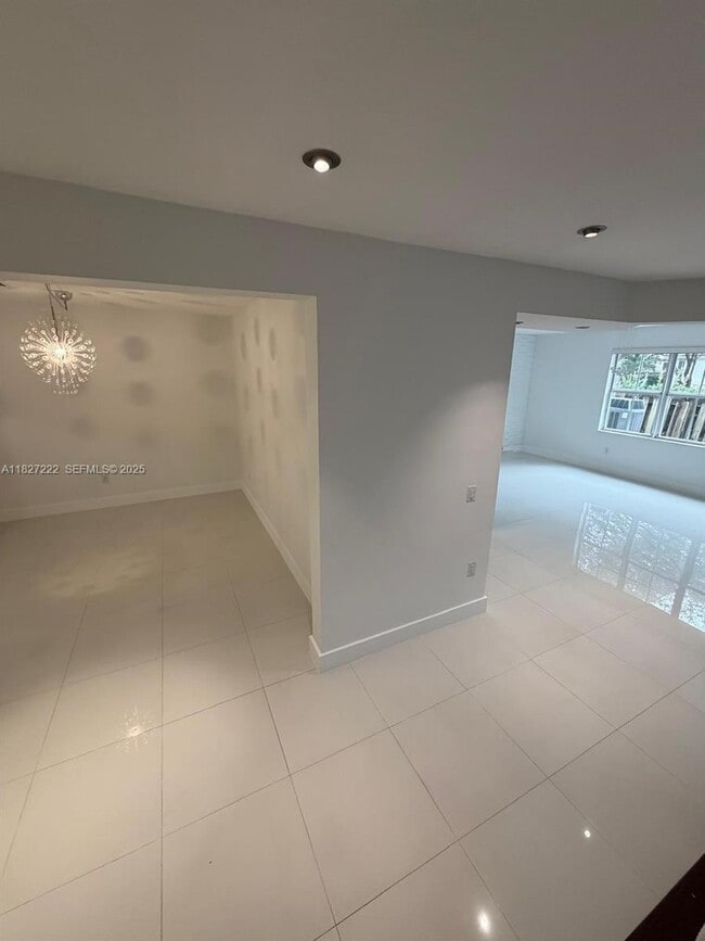 Building Photo - 8513 NW 109th Ct