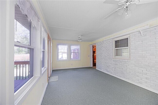 Building Photo - 835 Tranquil Dr