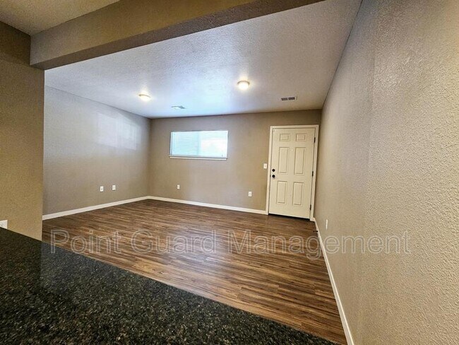 Building Photo - 1516 Oxford Pl