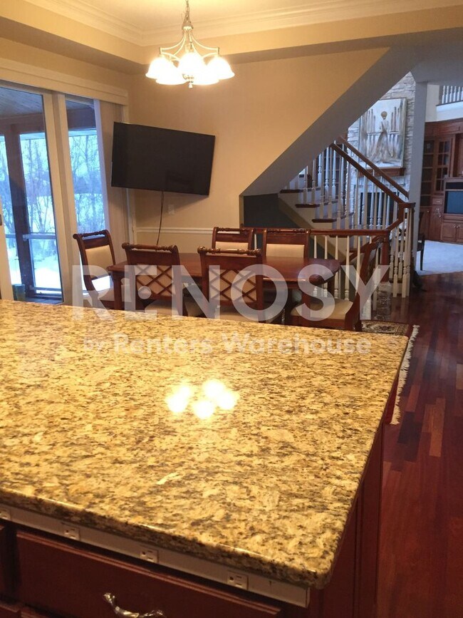 Building Photo - 2470 Arnold Palmer Dr