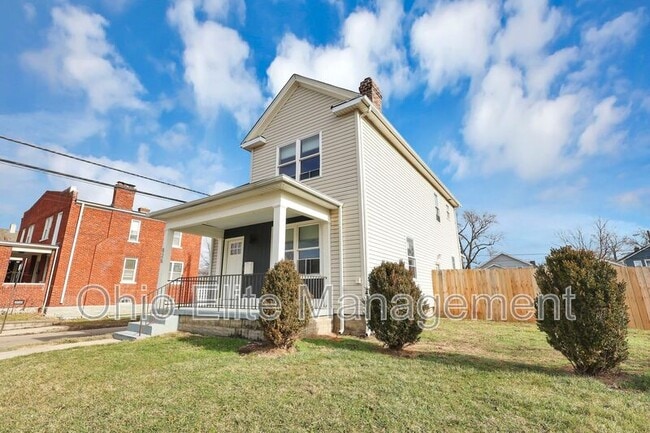 Building Photo - 826 S 18th St