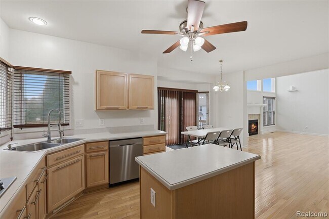 Building Photo - 3932 Fieldview Rd