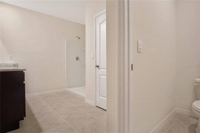Building Photo - 555 Tanaro Ln