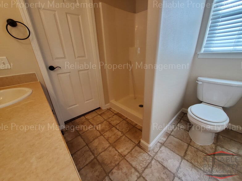 Building Photo - 1557 Bull Pen Way