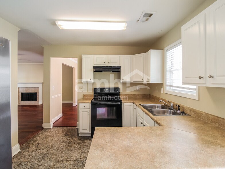 Building Photo - 962 Garden Meadows Cir