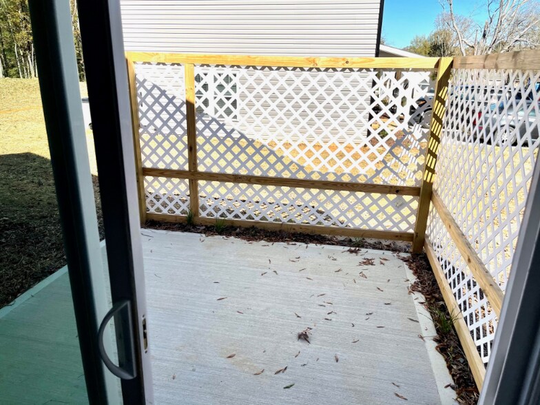 Building Photo - 710 Irene Ave