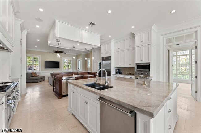 Building Photo - 2325 Lantern Ln