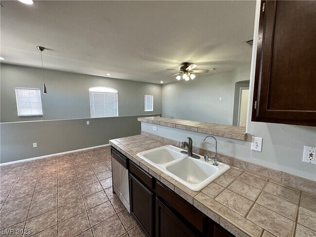 Building Photo - 1500 Ruby Cliffs Ln