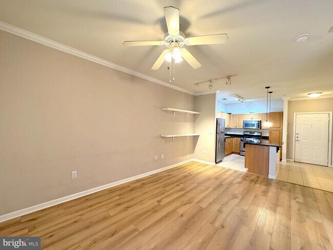Building Photo - 12921 Centre Park Cir