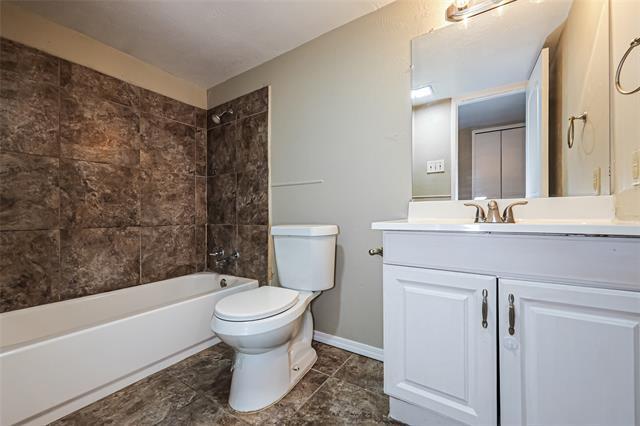 Building Photo - 3240 Chalmette Ct