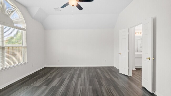 Building Photo - 20910 Deauville Dr