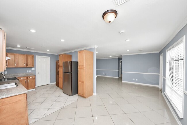 Building Photo - 5920 Conley St