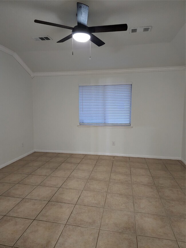 Building Photo - 3118 Rainmont Ln