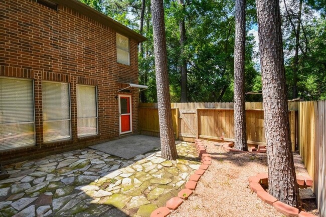 Building Photo - 138 Willowwood Cir
