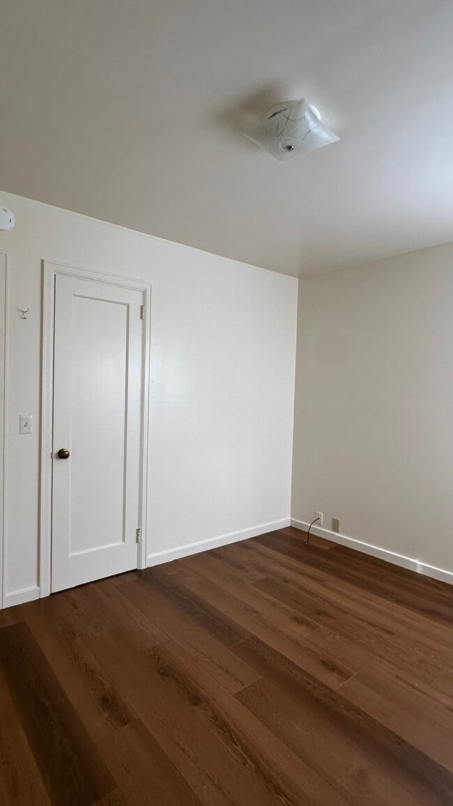 Building Photo - 3511 Albee St