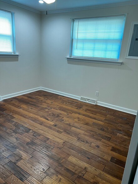 Building Photo - 12848 Farm Pond Ln