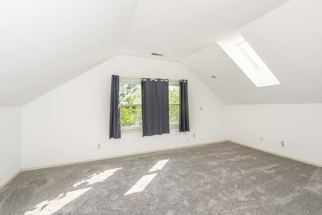 Building Photo - 1616 Morton Ave