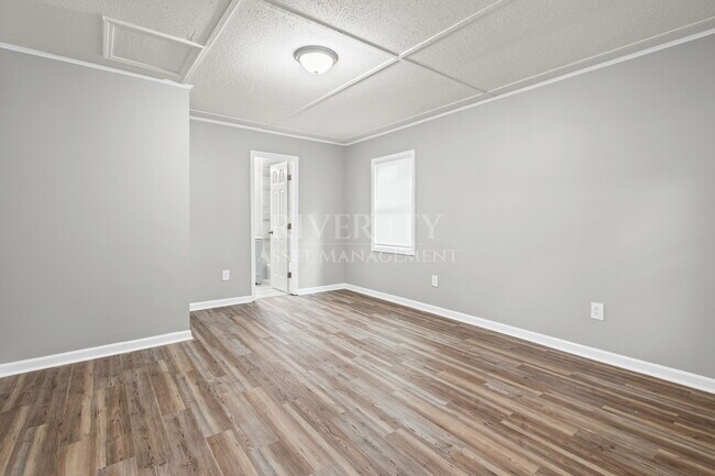 Building Photo - 4502 Dunn Ave