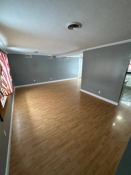 Building Photo - 3974 Maricarr Dr