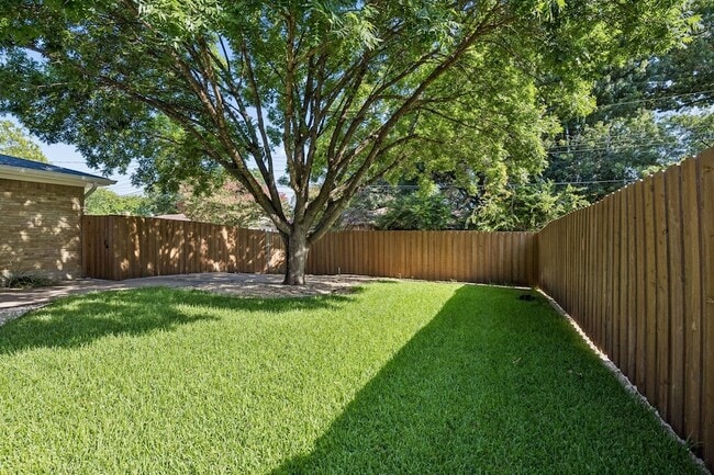 Building Photo - 2223 Freeland Way