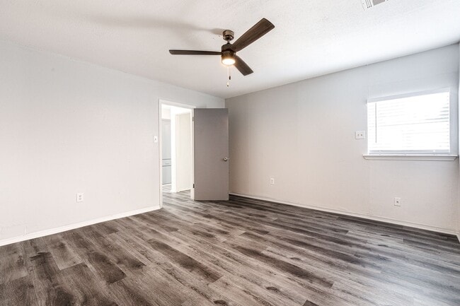 Building Photo - 6 SW 69th St
