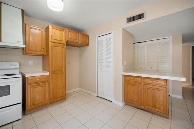 Building Photo - 3817 Yosemite Dr