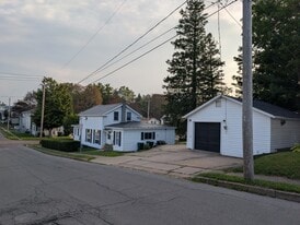 Building Photo - 123 W Mohawk St