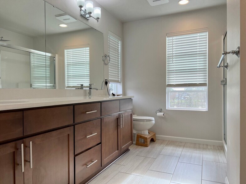 Building Photo - 8230 S 132nd St